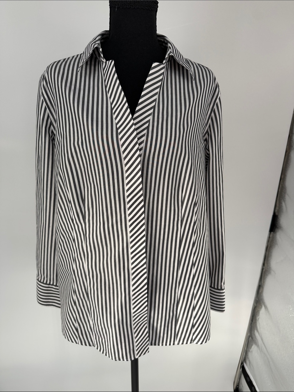 Investments gold label Classic Black &‎ White Stripe Long-Sleeve